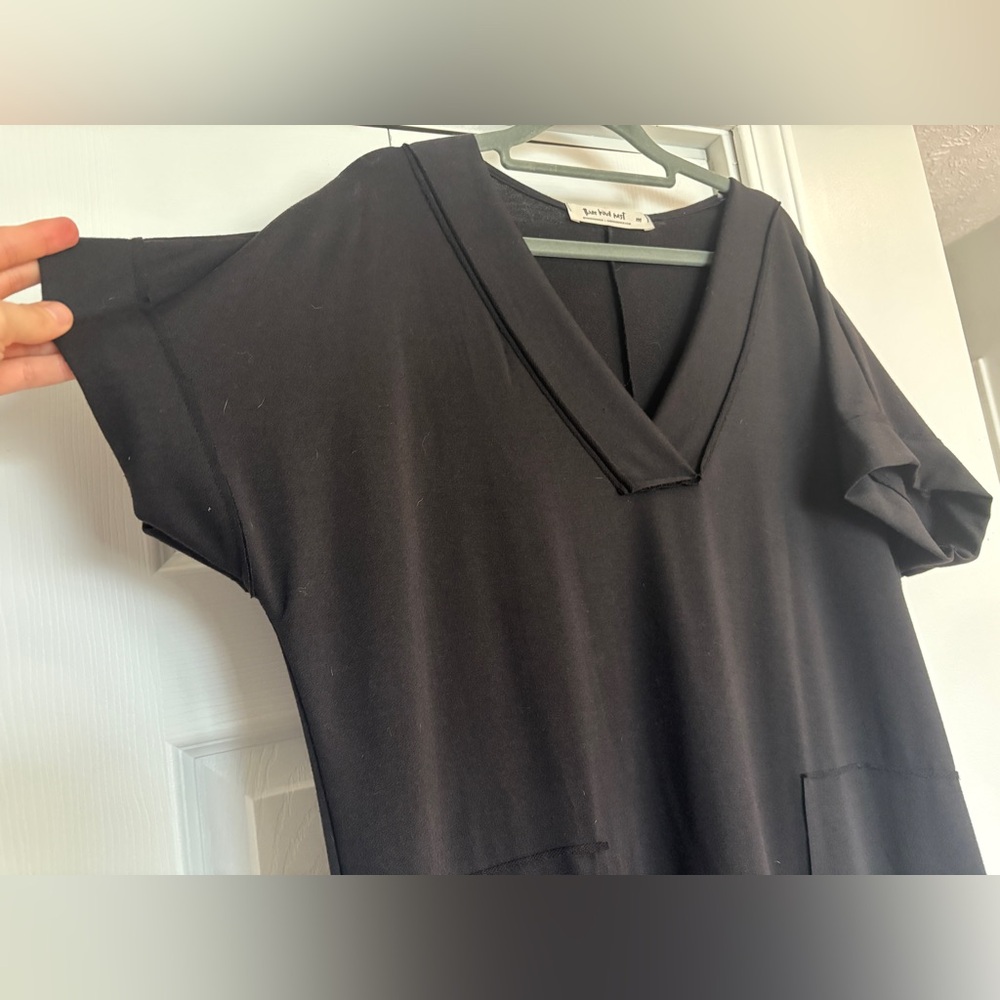 EUC Three Bird Nest On The Go Round Hem Pocketed Midi Dress - Black, Medium - Picture 8 of 15